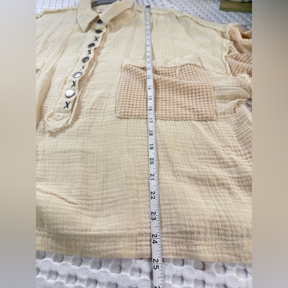 POL x Freckled Poppy Textured Henley Pullover - Picture 7 of 11